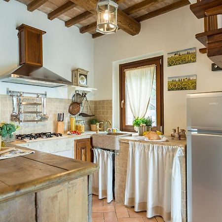 Casale Montegiovi 6, Emma Villas Exterior foto