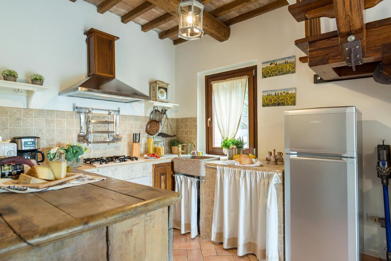 Casale Montegiovi 6, Emma Villas Exterior foto